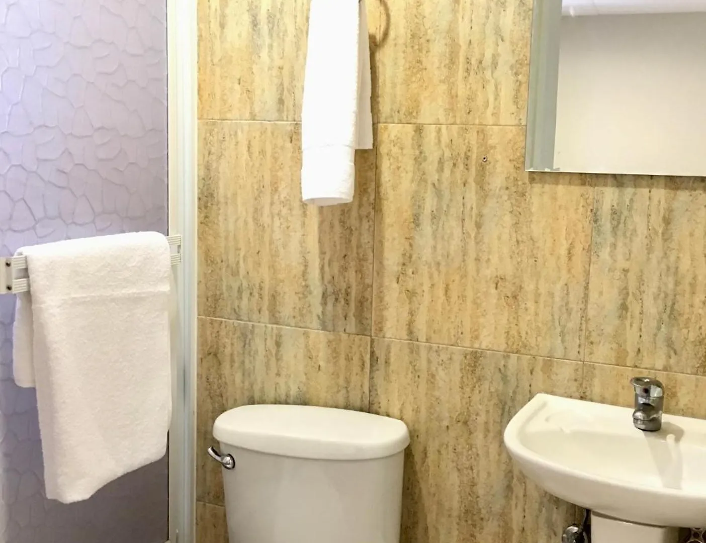 *** Pensionat Nass Bed & Breakfast Cuenca Ecuador