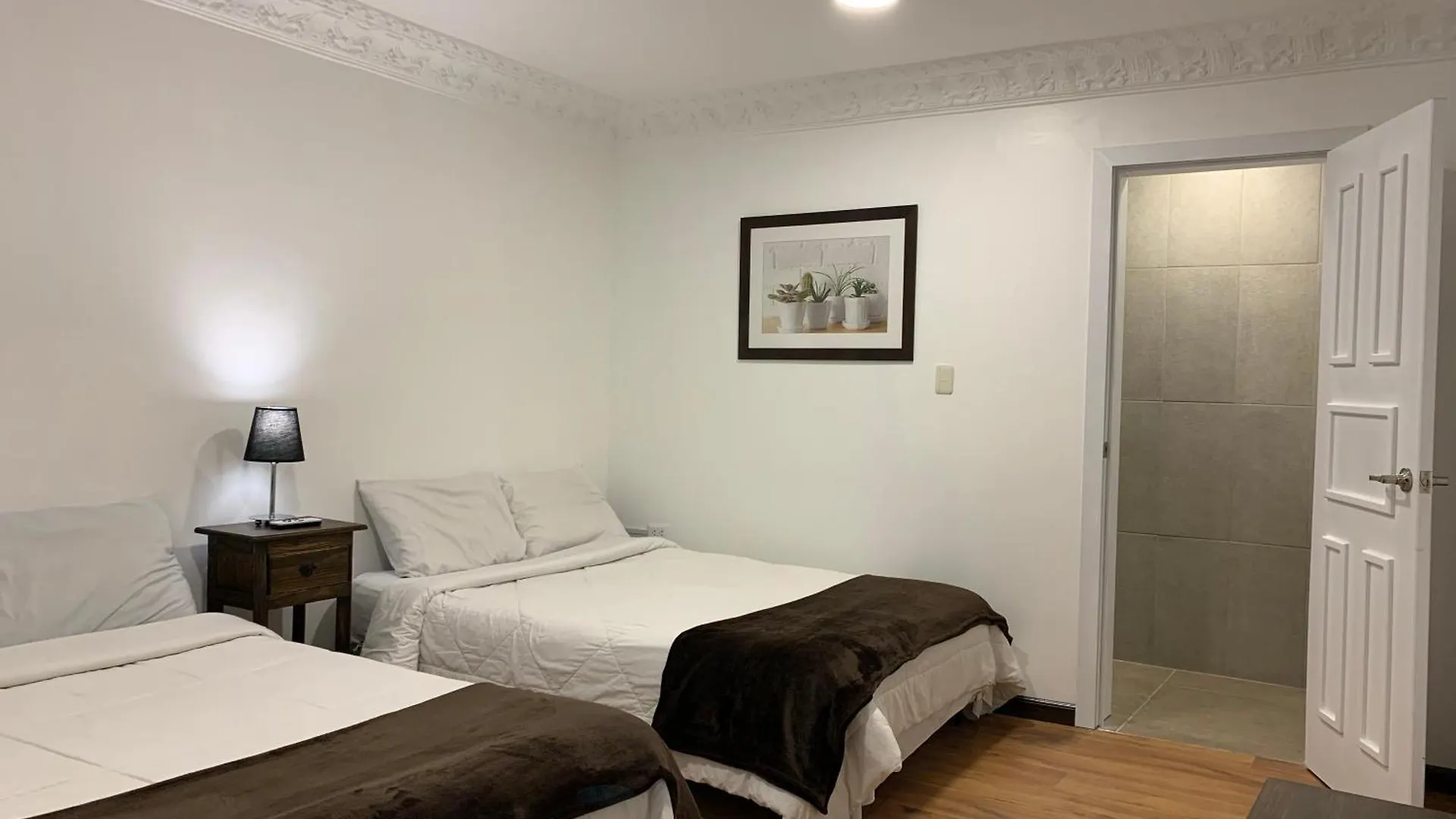 *** Guest house Nass Bed & Breakfast Cuenca Ecuador
