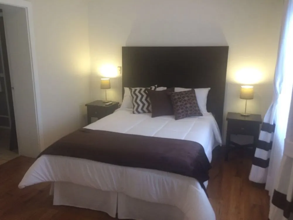 Nass Bed & Breakfast Cuenca Guest house
